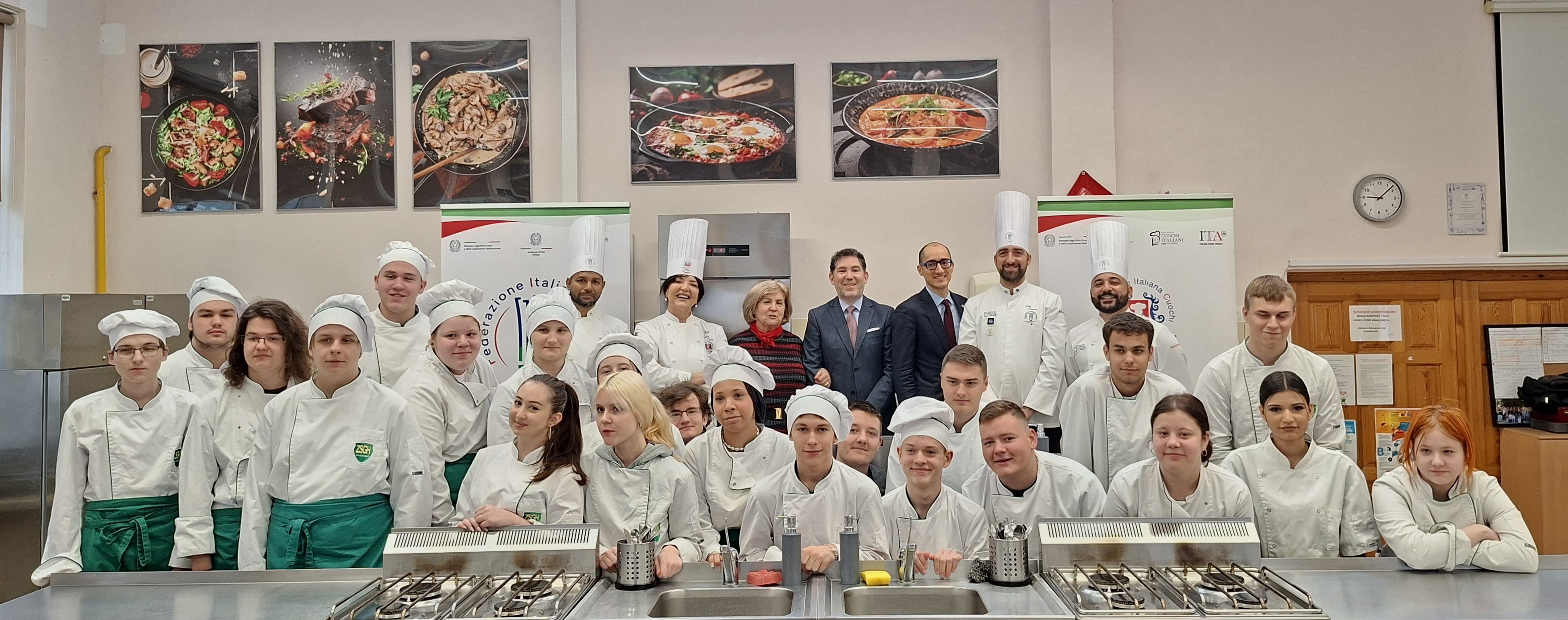 uczniowie na zakońcenie warsztatów