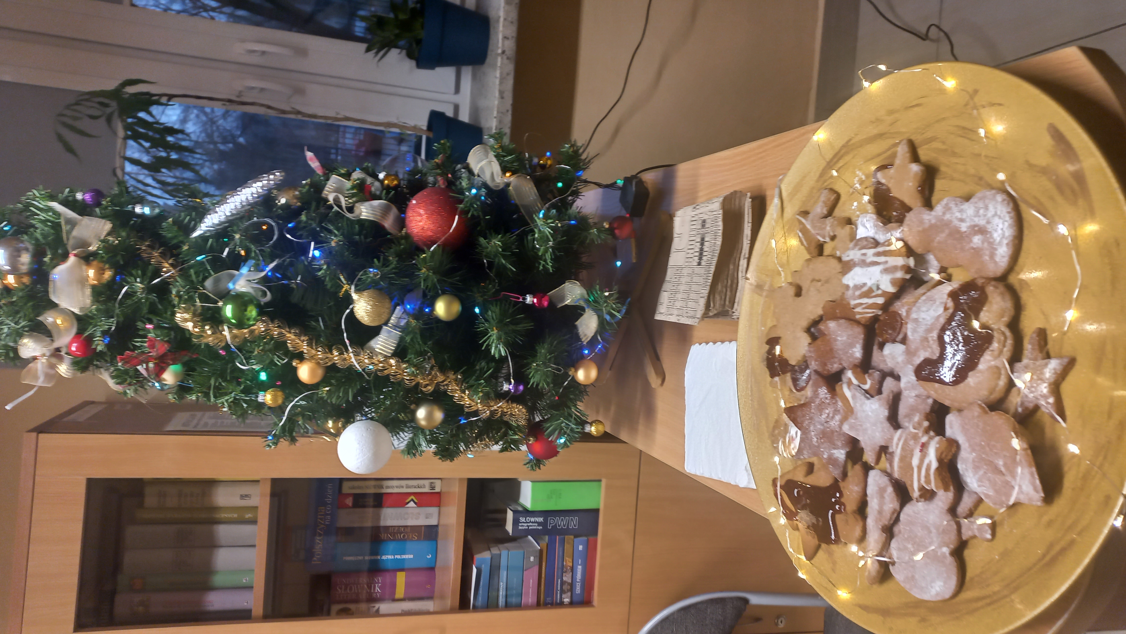 choinka w bibliotece